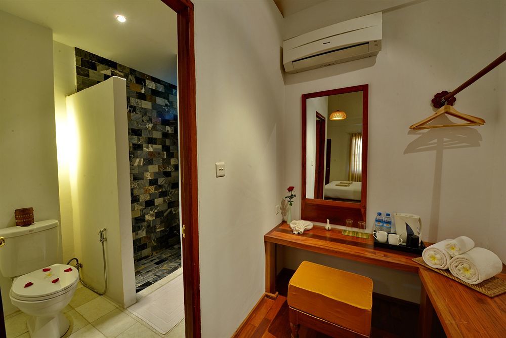 Oasis Hotel Nyaung-U Bagian luar foto