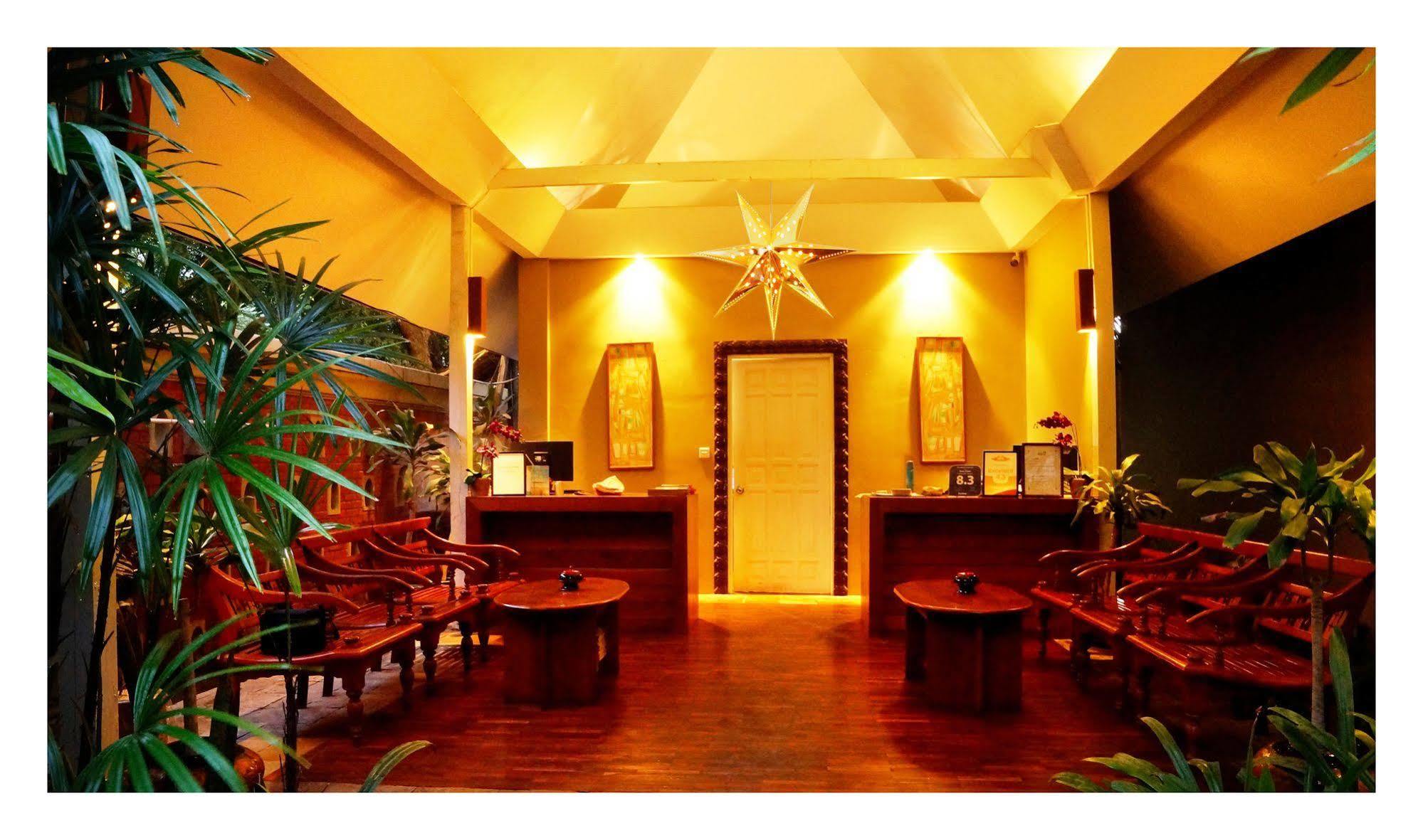 Oasis Hotel Nyaung-U Bagian luar foto
