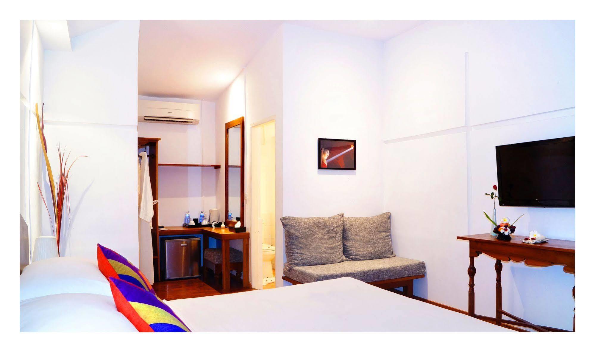 Oasis Hotel Nyaung-U Bagian luar foto