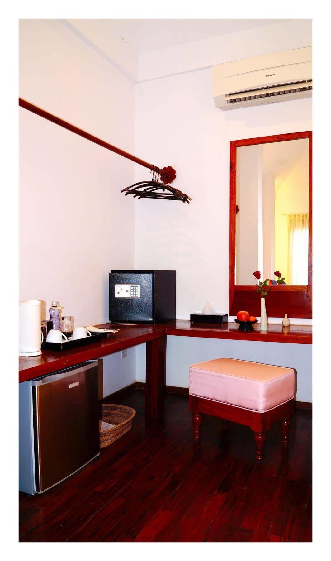 Oasis Hotel Nyaung-U Bagian luar foto