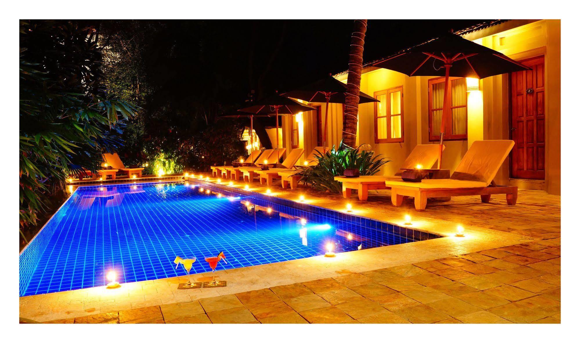 Oasis Hotel Nyaung-U Bagian luar foto