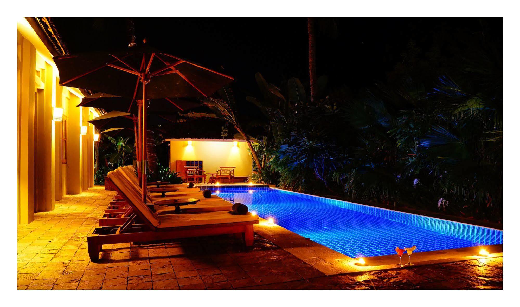 Oasis Hotel Nyaung-U Bagian luar foto