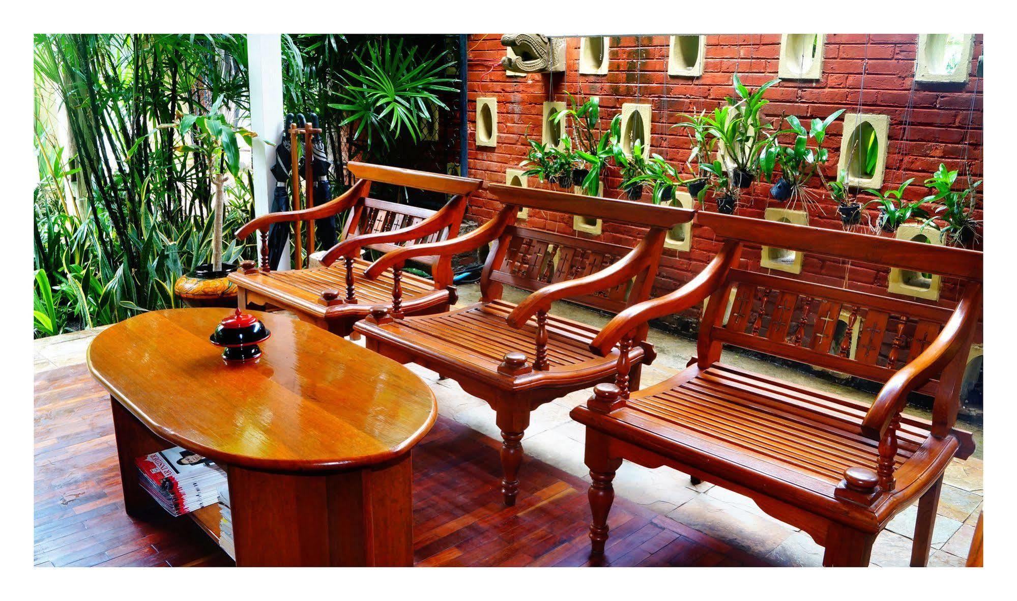 Oasis Hotel Nyaung-U Bagian luar foto