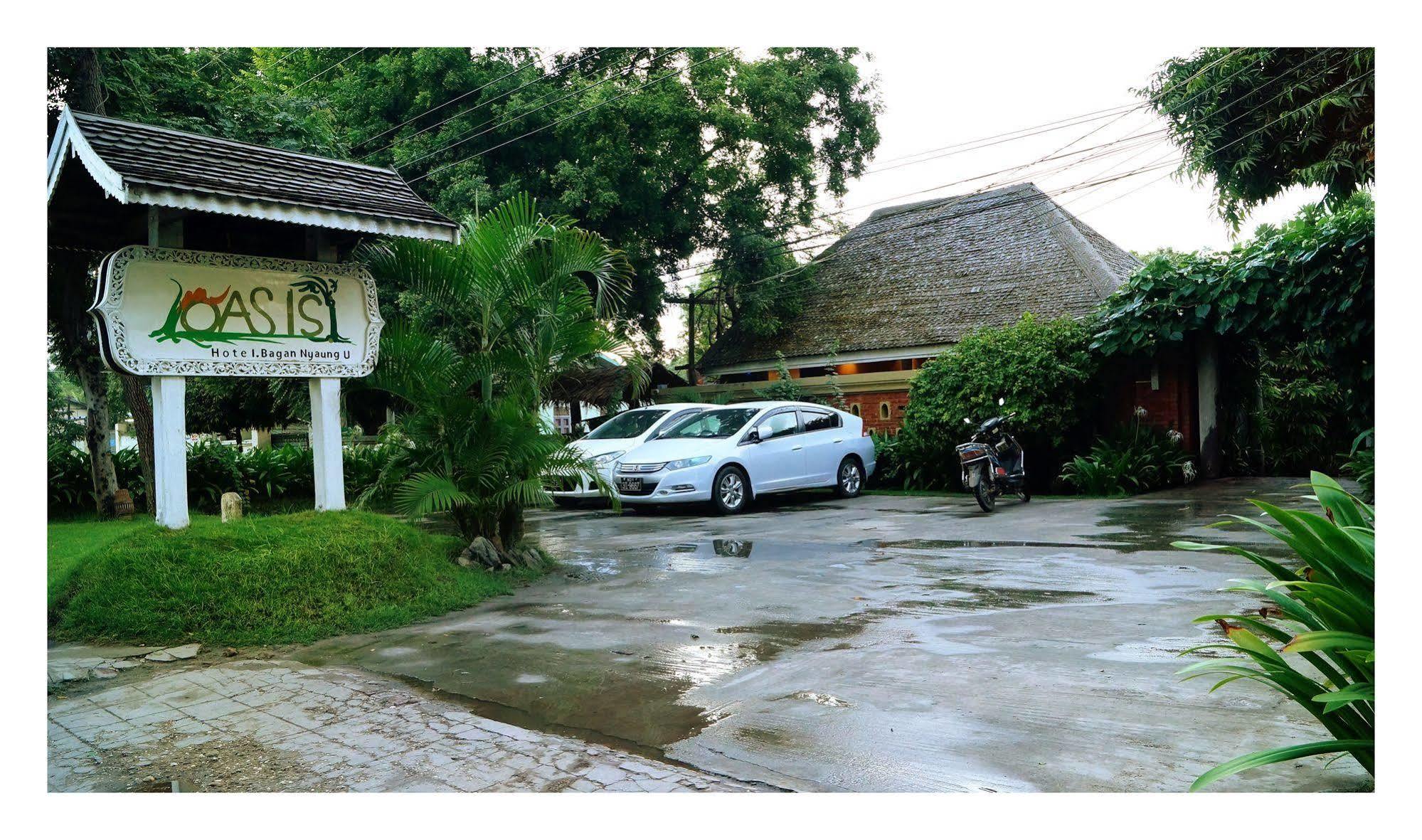 Oasis Hotel Nyaung-U Bagian luar foto